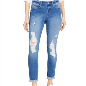 Ripped cropped jeans